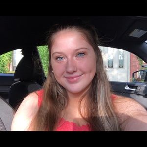 Meet your Posher, Natalie